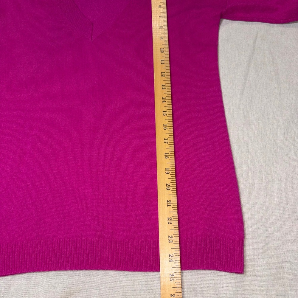 Gap Womens XS Cashmere V-Neck Sweater Fuchsia Pink Long Sleeve Winter feminine - Picture 4 of 6